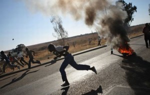 Khutsong Community fights Gangsters